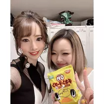 あや