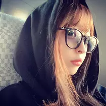 叶 芽衣