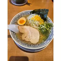 エミ （スタッフ）