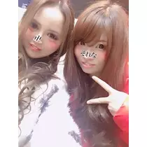 あきな