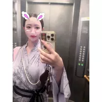 葉月 りほ