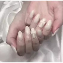 三鷹 真綺