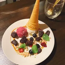 愛羽 仁美