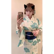 葉月 りほ