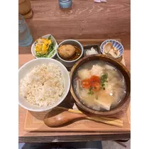 みさ