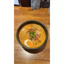 佐野 エマ
