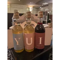 由依