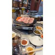 ティラノまな