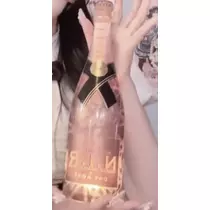 にこる