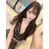 美波 ななみ