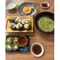 にの