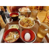 小川 真央
