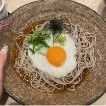 佐野 エマ