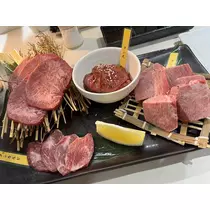 香川 ゆい