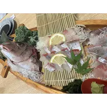 あや