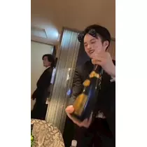 朔間 まりな