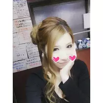 愛羽 仁美