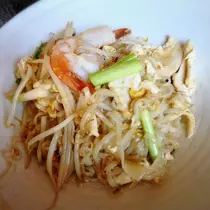マユ