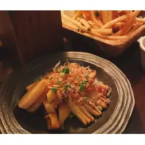 愛羽 仁美