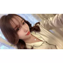 由依