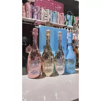 小鳥遊 もか