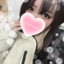 黒服みい