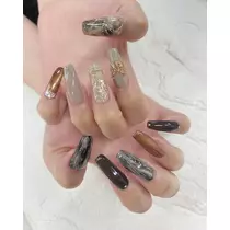 金鑚 明奈