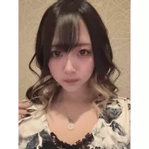黒服みい