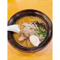朔間 まりな