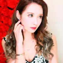 一咲 エム