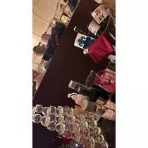 由依