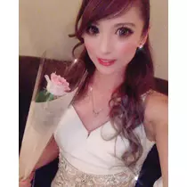 一咲 エム