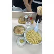 佐野 エマ