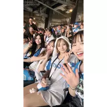 葉月 りほ