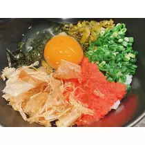 愛羽 仁美