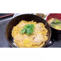 愛羽 仁美