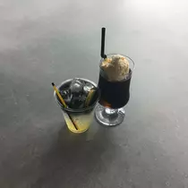 エマ