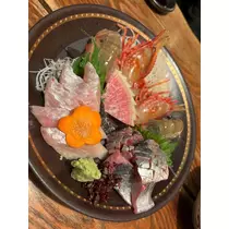 香川 ゆい