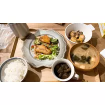 愛羽 仁美
