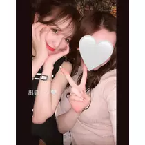 由依