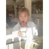 エミリ