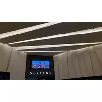 エミ （スタッフ）