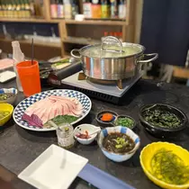 とも