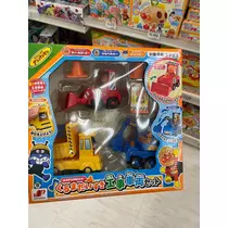 小川 真央