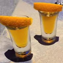 八吹 唯菜