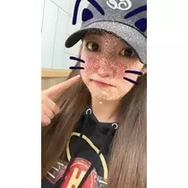 朔間 まりな