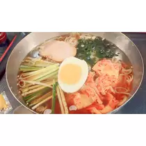 愛羽 仁美