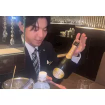 三鷹 真綺