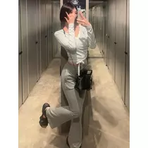 三鷹 真綺