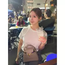 美波 あいか